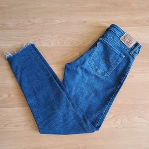 Levi's 711 Skinny Jeans